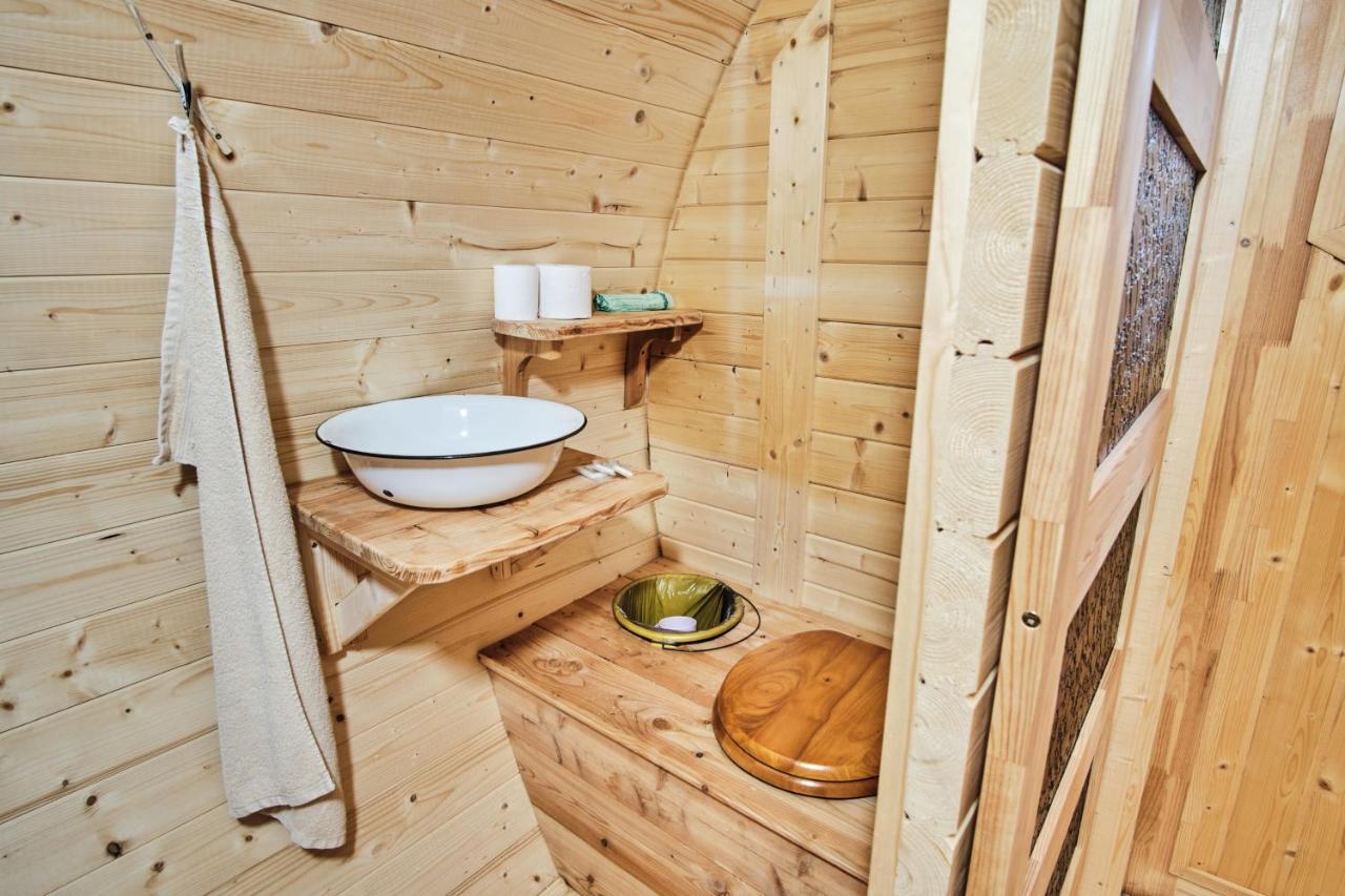 Viking Houses Strnadovsky Mlyn Jesenice (Pribram) Exterior foto