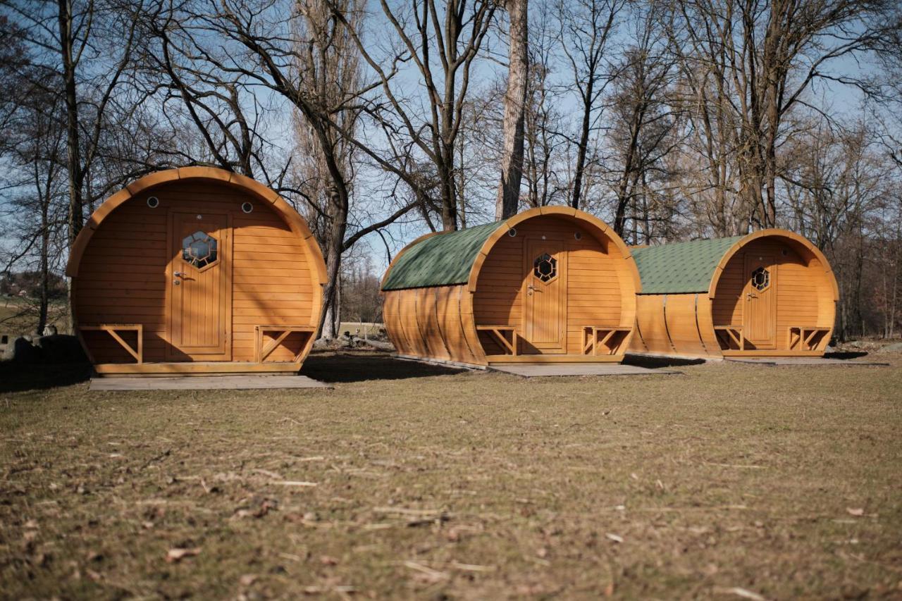 Viking Houses Strnadovsky Mlyn Jesenice (Pribram) Exterior foto