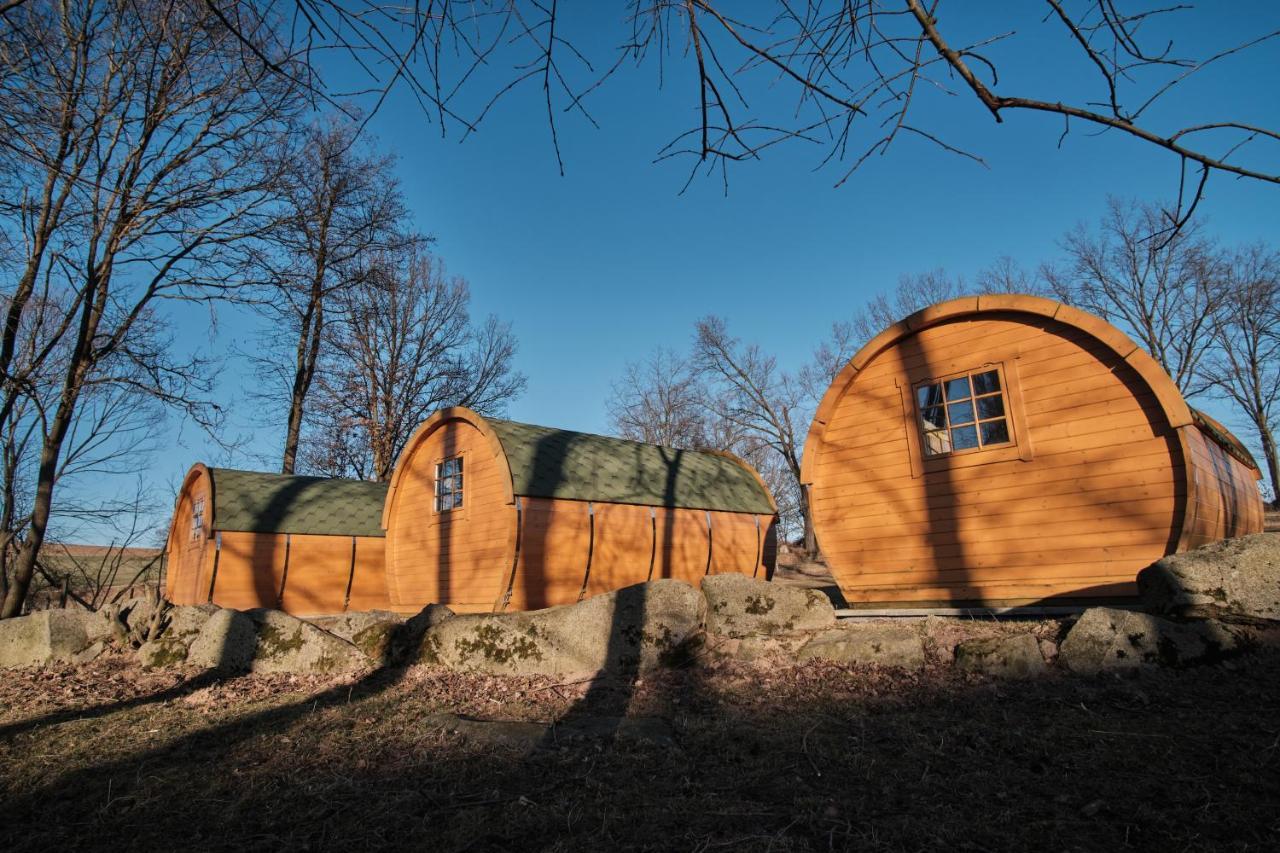 Viking Houses Strnadovsky Mlyn Jesenice (Pribram) Exterior foto